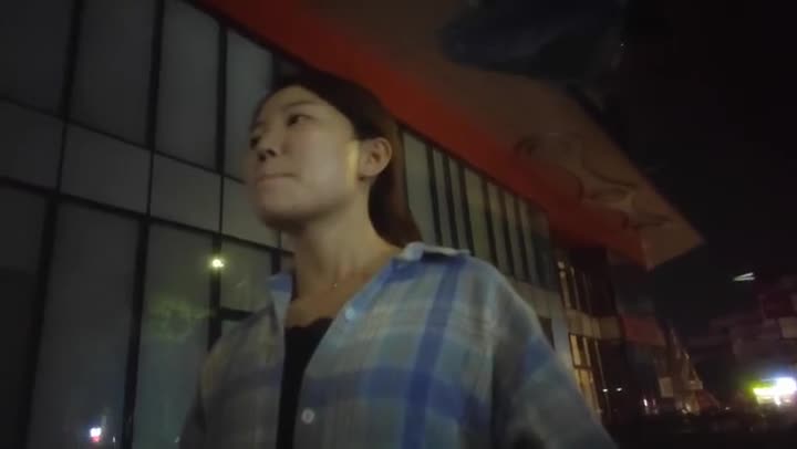 STP25122 网聊奔现，珠宝行业良家少妇，吃完饭再回酒店操逼，少妇有点抗拒强行扒掉，吃药加持尽情输出STP25122